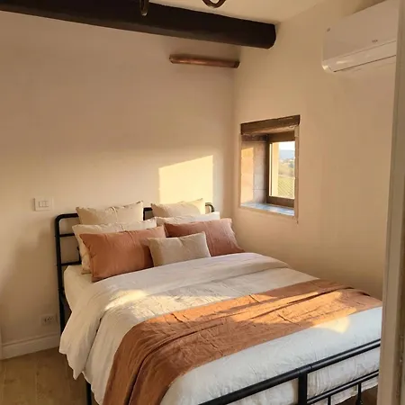 Διαμέρισμα Charming Retreat In Morro Dalba Hilltop Serenity Awaits *