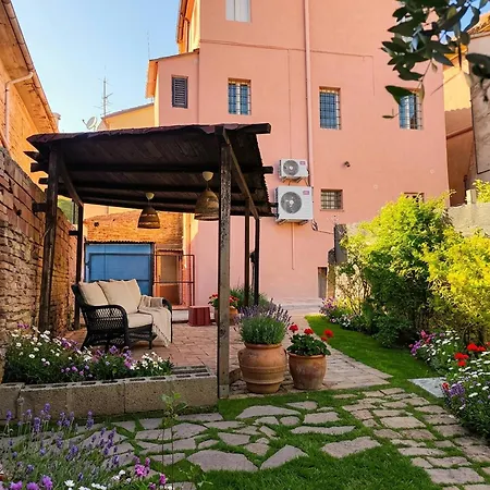 Charming Retreat In Morro Dalba Hilltop Serenity Awaits Διαμέρισμα Morro dʼAlba